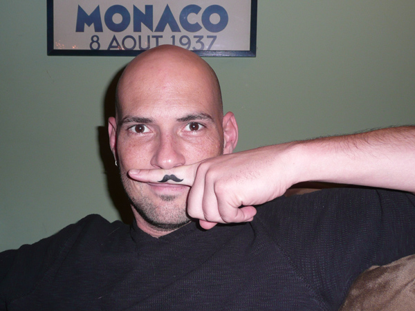 Fingerstache